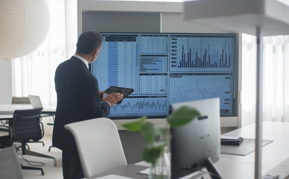 The Ultimate Guide to CRM Software Applications for Businesses The Ultimate Guide to CRM Software Applications for Businesses